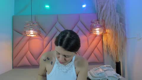 Snapshot of angelaa_cute chatting on 27, 12, 2024 ANGELA online show from 27, 12, 2024