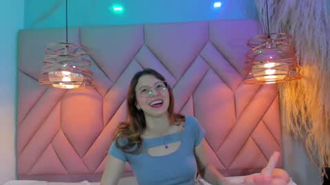 Snapshot of angelaa_cute chatting on 27, 12, 2024 ANGELA online show from 27, 12, 2024