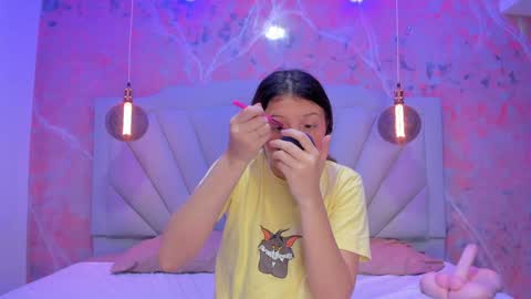 Snapshot of angelaa_cute chatting on 30, 1, 2025 ANGELA online show from 30, 1, 2025