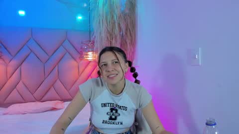 Snapshot of angelaa_cute chatting on 12, 2, 2025 ANGELA online show from 12, 2, 2025