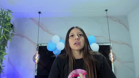 Snapshot of angelaa_cute chatting on 30, 9, 2025 ANGELA online show from 30, 9, 2025