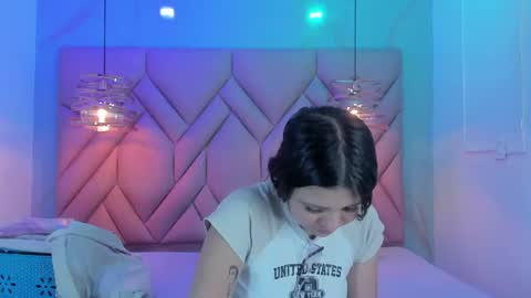 Snapshot of angelaa_cute chatting on 23, 6, 2026 ANGELA online show from 23, 6, 2026