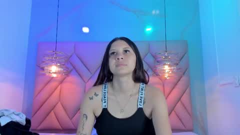 Snapshot of angelaa_cute chatting on 25, 6, 2026 ANGELA online show from 25, 6, 2026