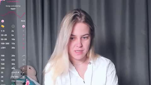 Snapshot of angelanty chatting on 23, 10, 2025 Darsi Anty online show from 23, 10, 2025