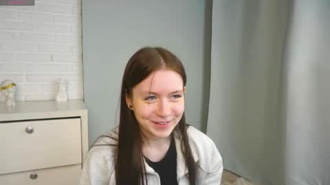 Snapshot of angelapratt chatting on 14, 4, 2026 angelapratt online show from 14, 4, 2026