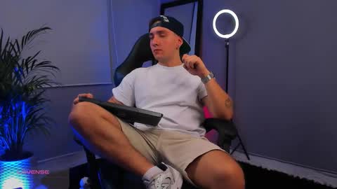 angelbell19 online show from 10, 9, 2025