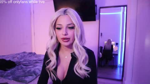 Snapshot of angelcookie chatting on 5, 3, 2026 angelcookie online show from 5, 3, 2026