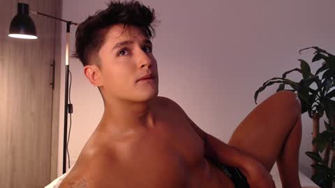 Snapshot of angelcossio chatting on 13, 12, 2024 Angel online show from 13, 12, 2024