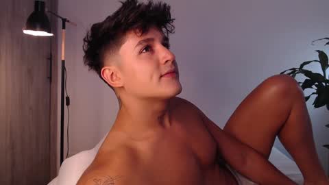 Snapshot of angelcossio chatting on 19, 12, 2024 Angel online show from 19, 12, 2024