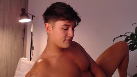 Snapshot of angelcossio chatting on 25, 12, 2024 Angel online show from 25, 12, 2024