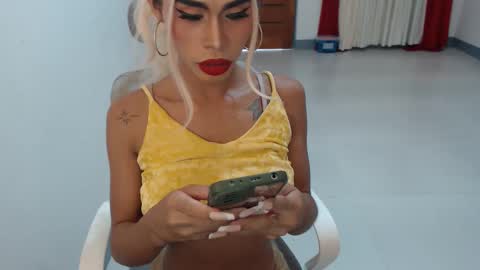 DIVINE ANGEL online show from 13, 9, 2025