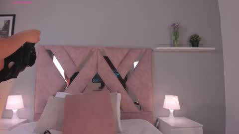 Snapshot of angelica_cross chatting on 19, 2, 2026 Angelica Cross online show from 19, 2, 2026