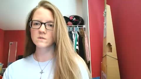Snapshot of angelicangel3 chatting on 18, 6, 2026 AngelicAngel online show from 18, 6, 2026