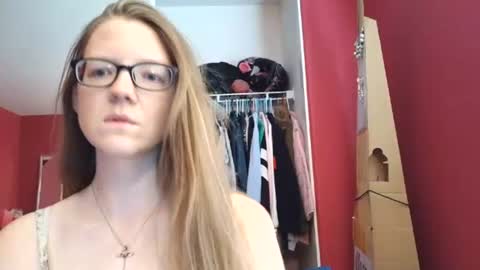 Snapshot of angelicangel3 chatting on 16, 7, 2026 AngelicAngel online show from 16, 7, 2026