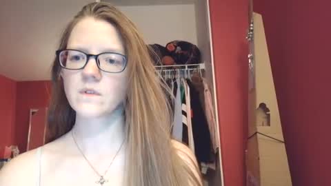 Snapshot of angelicangel3 chatting on 17, 7, 2026 AngelicAngel online show from 17, 7, 2026