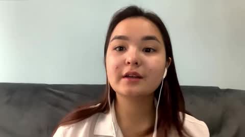 Snapshot of angelicuccello chatting on 25, 3, 2026 Kira is here now help me get 50 thumbs up pls online show from 25, 3, 2026