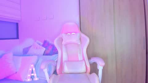 Snapshot of angelina_lodge chatting on 17, 2, 2025 ANGELINA INDEPENDENT MODEL online show from 17, 2, 2025