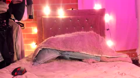 Angelina Rouse  online show from 2, 2, 2025