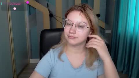 AngelinaLow online show from 2, 2, 2026