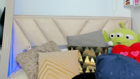 Snapshot of angeline__smith chatting on 6, 12, 2024 Angeline Smith  online show from 6, 12, 2024