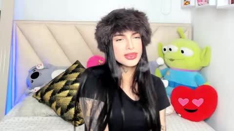Snapshot of angeline__smith chatting on 13, 12, 2024 Angeline Smith  online show from 13, 12, 2024