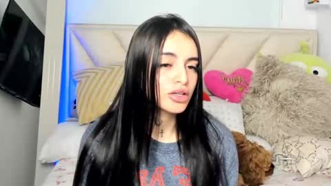 Snapshot of angeline__smith chatting on 28, 2, 2025 Angeline Smith  online show from 28, 2, 2025