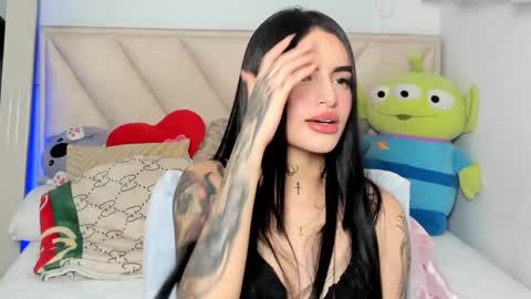 Snapshot of angeline__smith chatting on 2, 3, 2025 Angeline Smith  online show from 2, 3, 2025