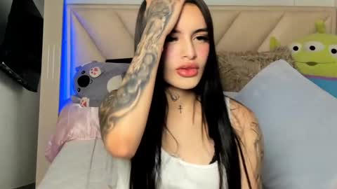 Snapshot of angeline__smith chatting on 7, 3, 2025 Angeline Smith  online show from 7, 3, 2025