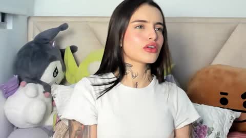 Snapshot of angeline__smith chatting on 28, 9, 2025 Angeline Smith  online show from 28, 9, 2025