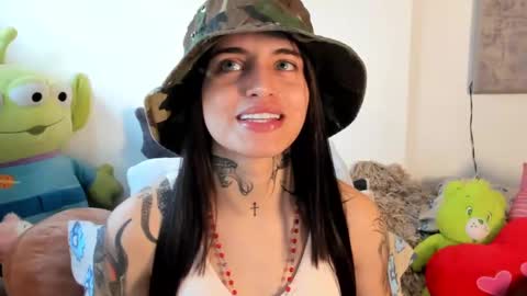 Snapshot of angeline__smith chatting on 7, 10, 2025 Angeline Smith  online show from 7, 10, 2025
