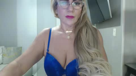 angelinna_12 online show from 18, 9, 2025