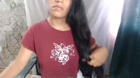 Snapshot of angelitaa_hot chatting on 23, 11, 2025 angela online show from 23, 11, 2025