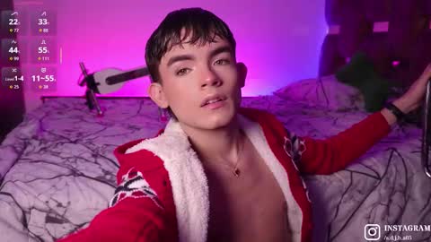 Snapshot of angelocute_ chatting on 14, 10, 2025 Angelo I work from home this is my room online show from 14, 10, 2025