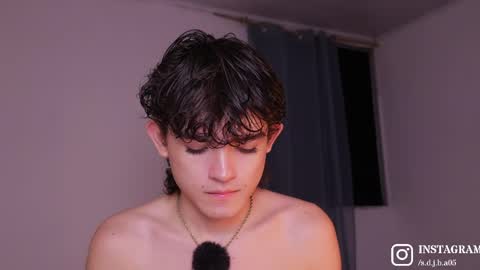 Angelo I work from home this is my room  online show from 17, 5, 2026