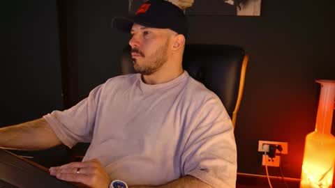 Snapshot of angeloeric chatting on 29, 3, 2026 BlackWolf online show from 29, 3, 2026
