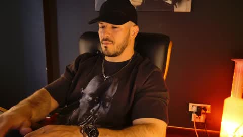 Snapshot of angeloeric chatting on 17, 5, 2026 BlackWolf online show from 17, 5, 2026