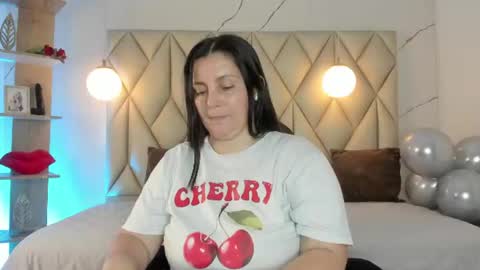 Snapshot of angelswets chatting on 25, 6, 2026 ANGIE online show from 25, 6, 2026