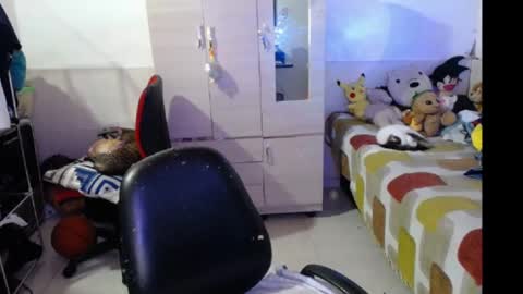 Snapshot of angelswhithe chatting on 10, 9, 2025 angels online show from 10, 9, 2025