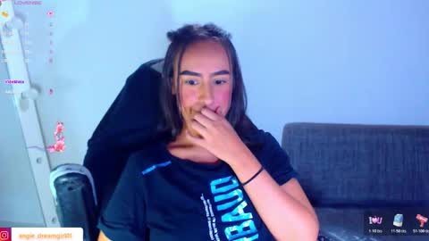 Snapshot of angie_dreamgirl chatting on 22, 2, 2026 IG angie dreamgirl01 online show from 22, 2, 2026