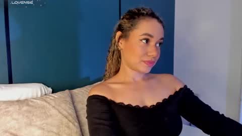 Snapshot of angie_leonn chatting on 3, 7, 2026 A N G I E online show from 3, 7, 2026