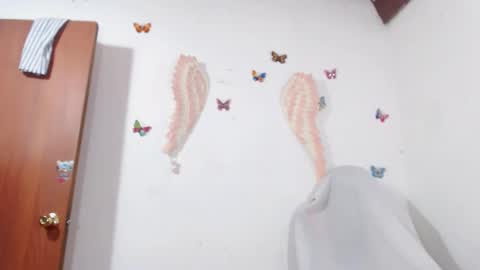 Snapshot of angie_tssex chatting on 5, 3, 2025 ints marianaroldan945 online show from 5, 3, 2025