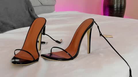 Angie online show from 26, 2, 2025