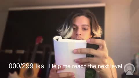 Snapshot of angxlboy chatting on 7, 4, 2026 Angxl boy online show from 7, 4, 2026