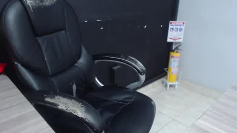 angy online show from 13, 4, 2026