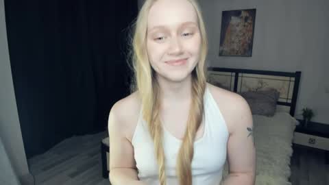 Snapshot of anhedney chatting on 3, 4, 2026 Violet online show from 3, 4, 2026