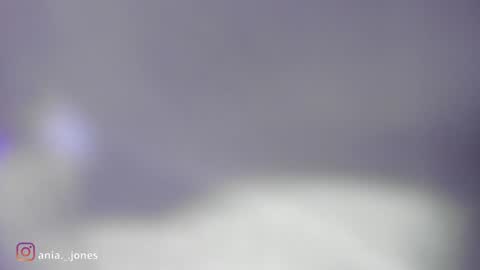 Snapshot of ania_mml chatting on 8, 1, 2025 Ania online show from 8, 1, 2025