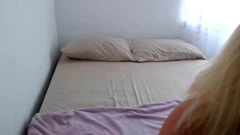 Snapshot of ania_mml chatting on 20, 10, 2025 Ania online show from 20, 10, 2025