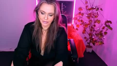 Aniela online show from 22, 11, 2025