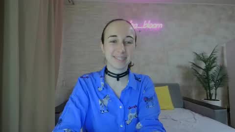 Snapshot of anikabloom chatting on 9, 1, 2025 anikabloom online show from 9, 1, 2025