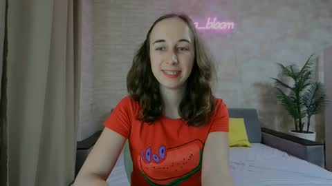 Snapshot of anikabloom chatting on 10, 1, 2025 anikabloom online show from 10, 1, 2025